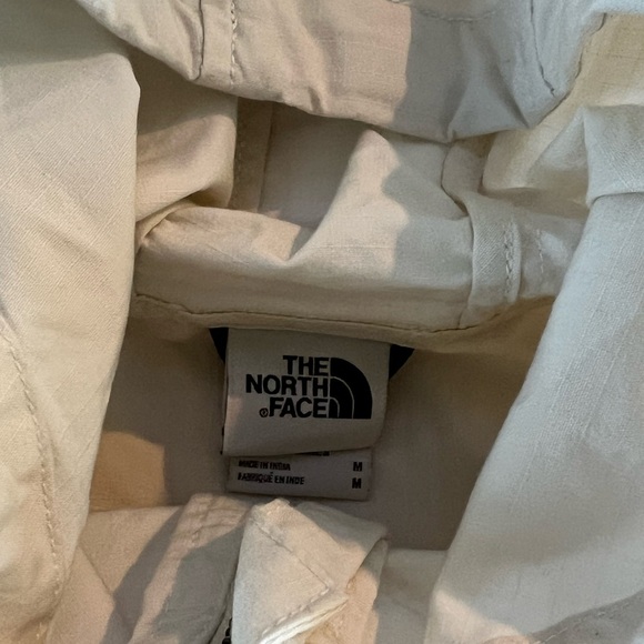 The North Face outdoors pullover with side zip - Picture 5 of 7